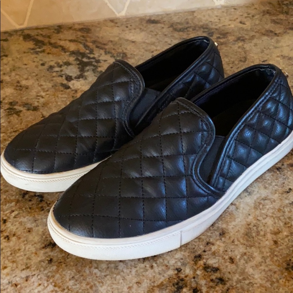 Steve Madden Quilted sneakers